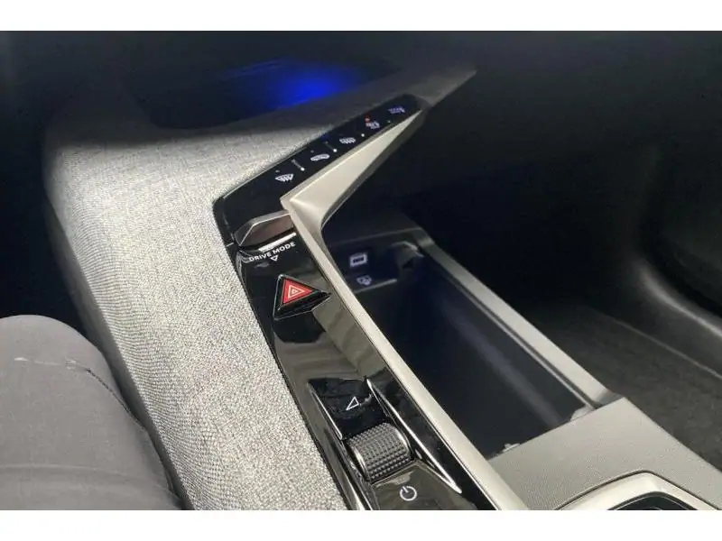 VEHICLE__CONDITION_SERVICE Peugeot 3008 III & e- Allure GREY 30