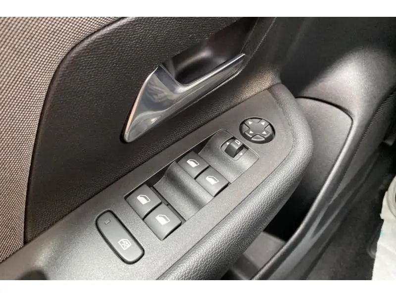 Occasion Opel Mokka e Edition - FULL ELECTRIC WHITE 17