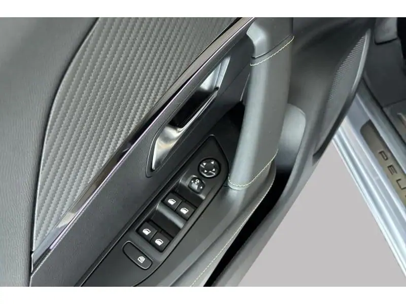 Occasion Peugeot 2008 gt GREY 17