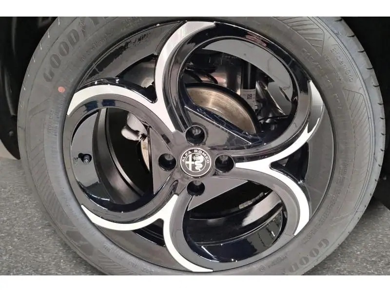 VEHICLE__CONDITION_SERVICE Alfa Romeo Junior Ibrida Speciale 1.2 Hybrid 145 Edct6 BLACK 20