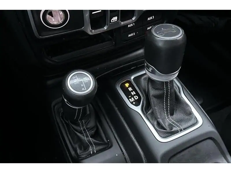 Occasion Jeep Wrangler SAHARA UNLIMITED GREY 16