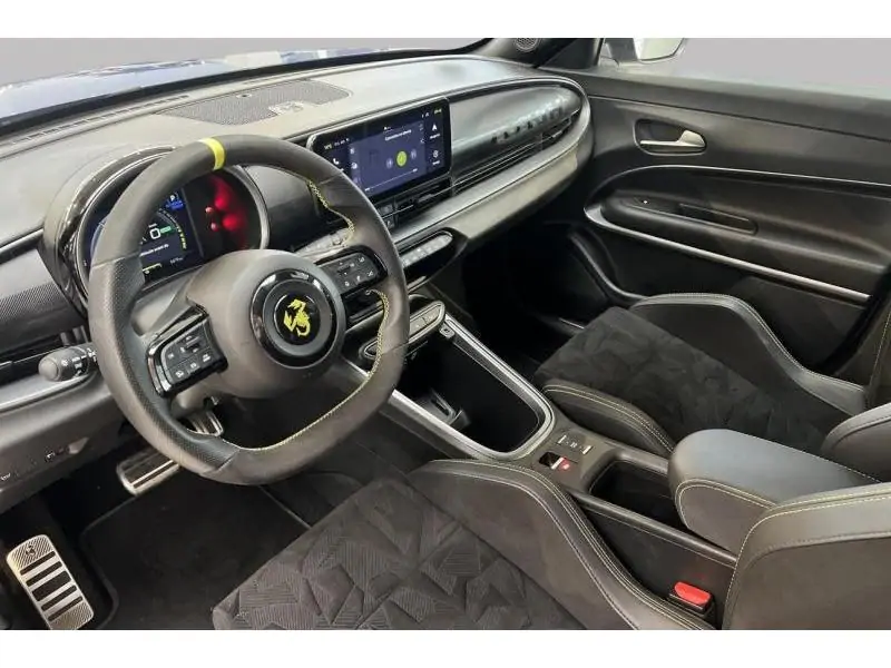 VEHICLE__CONDITION_SERVICE Abarth 600e scorpionissima PURPLE 9