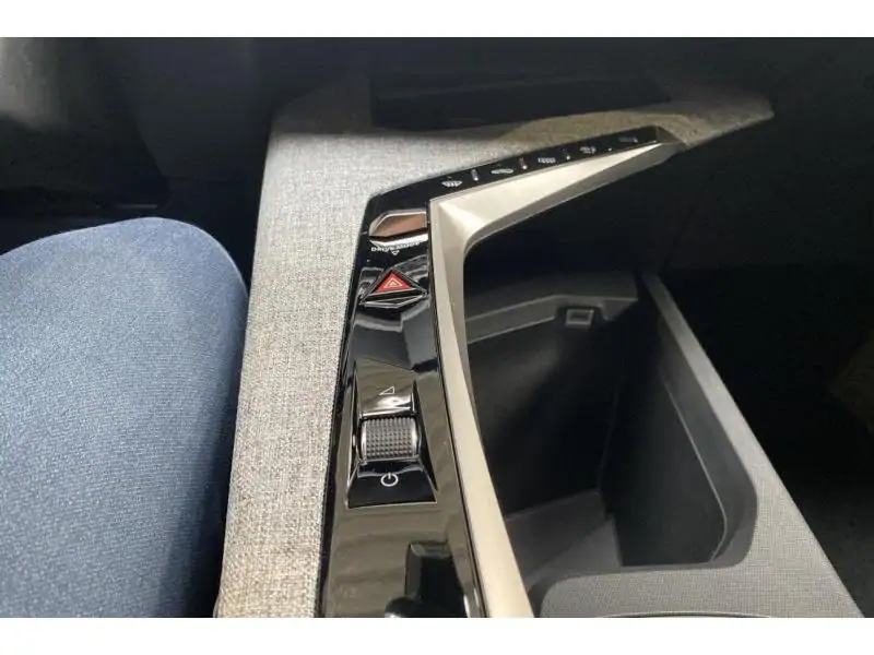 Occasion Peugeot 5008 Allure Hybrid 7 PLACES GREY 36