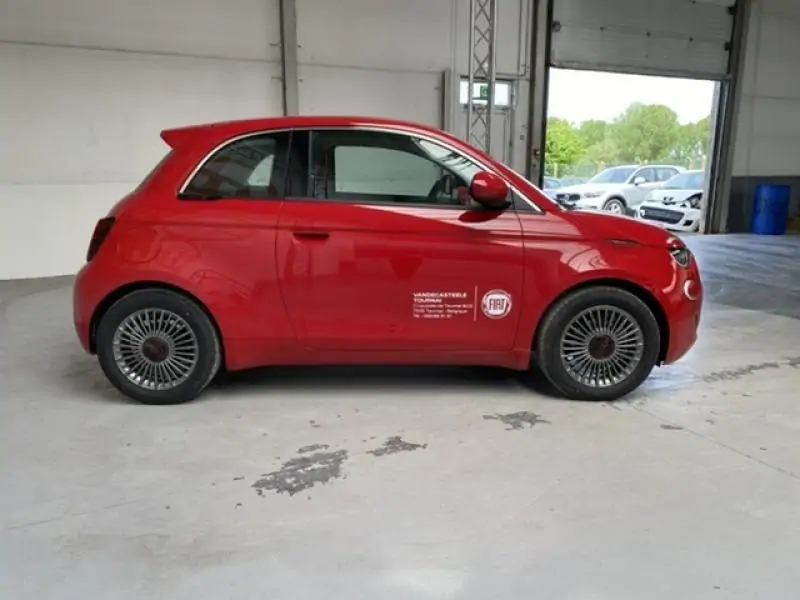 VEHICLE__CONDITION_SERVICE Fiat 500e RED by Fiat RED 5