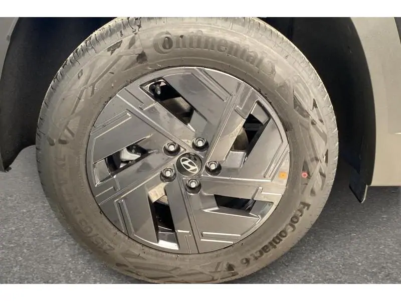 Occasion Hyundai Tucson FAMILY DCT 4X2 BLACK 23