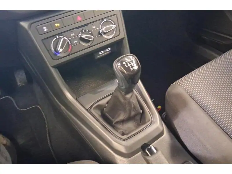 Occasion Volkswagen T-Cross life GREY 16