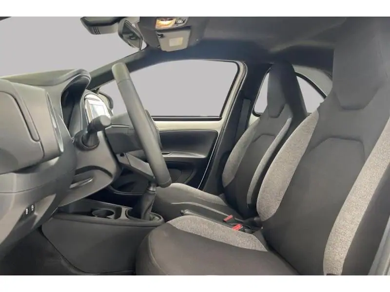 Occasion Toyota Aygo X Play WHITE 10