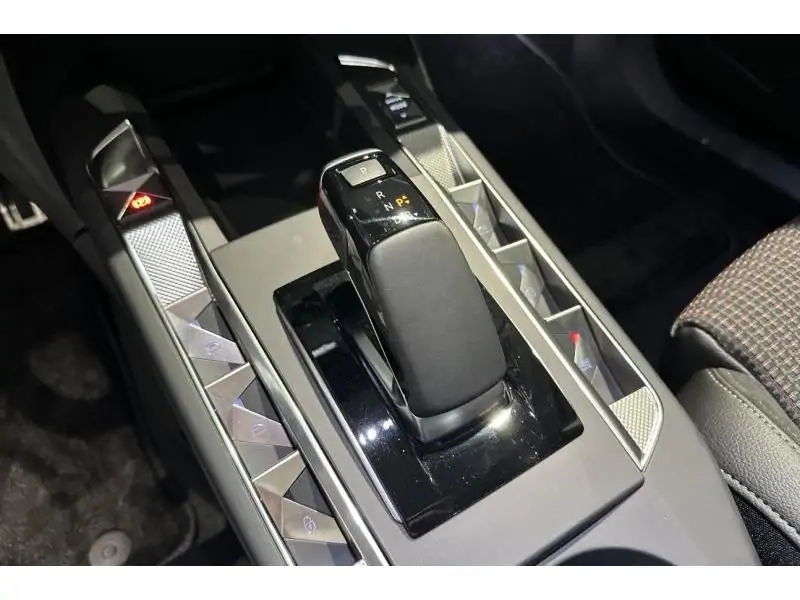VEHICLE__CONDITION_SERVICE DS Automobiles DS 3 PERFORMANCE LINE E-TENSE BLACK 16