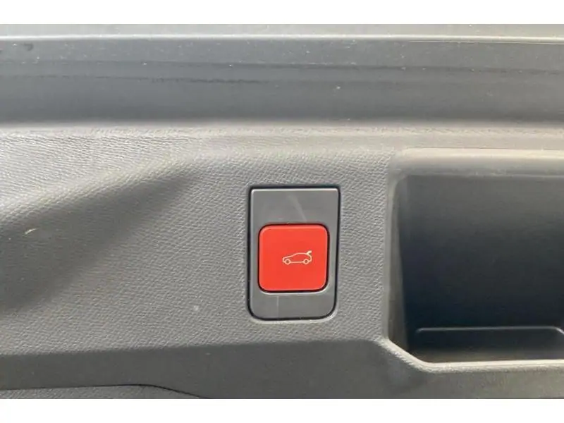 VEHICLE__CONDITION_SERVICE Peugeot 5008 GT GREY 21