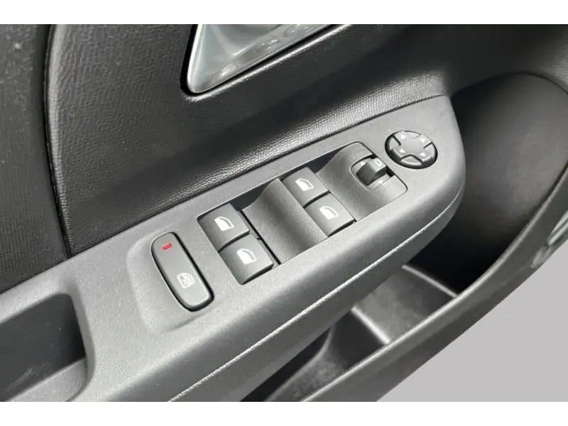 VEHICLE__CONDITION_SERVICE Opel Corsa S/S MT5 GREY 19