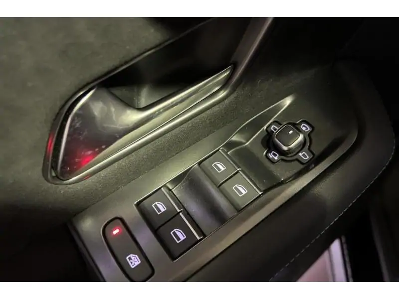 VEHICLE__CONDITION_SERVICE Opel Grandland GS BLACK 17