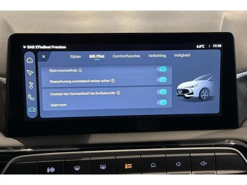 VEHICLE__CONDITION_SERVICE MG MG3 HYBRID+ LUXURY 194 pk WHITE 33