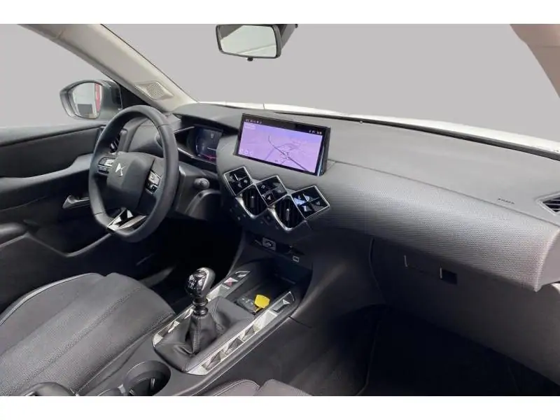 Occasion DS Automobiles DS 3 Crossback Bastille WHITE 2