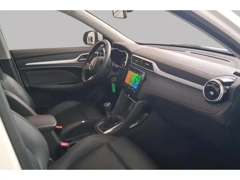 Occasion MG ZS luxury WHITE 2