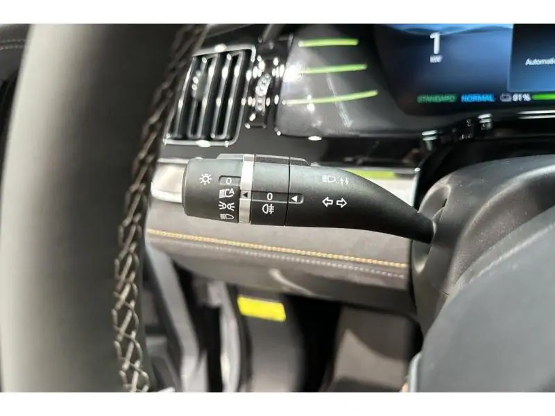 VEHICLE__CONDITION_SERVICE BYD TANG AWD 7 SEAT  vrij 30/01/26 WHITE 23