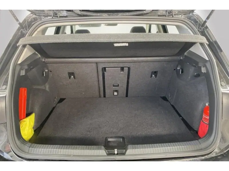 Occasie Volkswagen Golf VIII Life BLACK 19