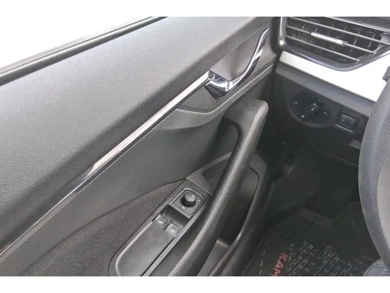 Occasion Skoda Kamiq SUV MANUAL BLACK 17