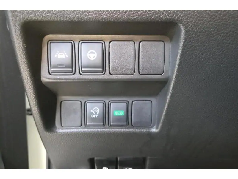 Occasion Nissan Qashqai Luxe WHITE 24
