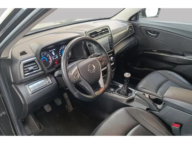 Occasie SsangYong Tivoli Ruby BLACK 9