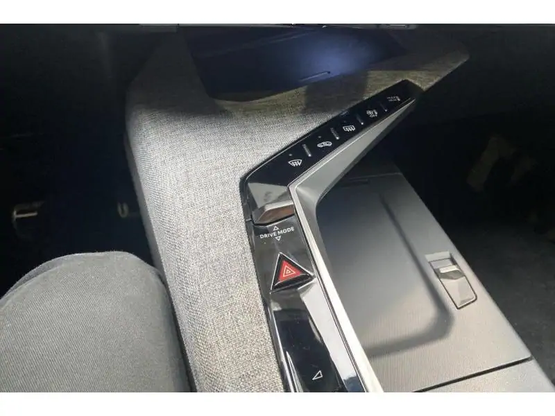 VEHICLE__CONDITION_SERVICE Peugeot 5008 FIRST EDITION BLUE 39