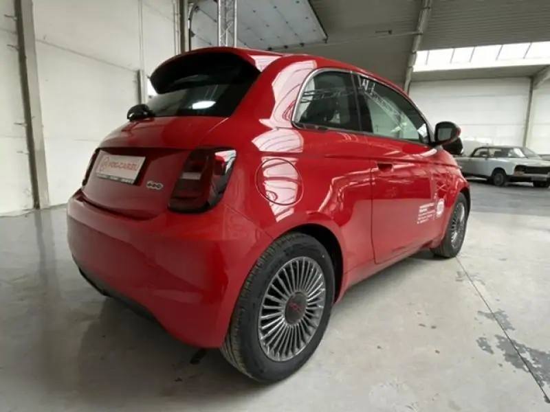 VEHICLE__CONDITION_SERVICE Fiat 500e RED by Fiat RED 6