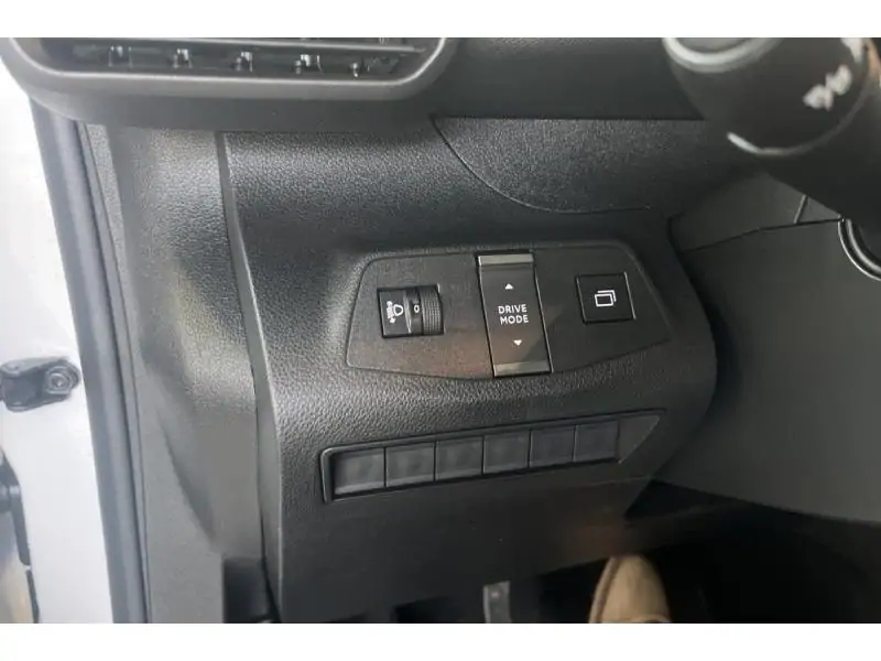 VEHICLE__CONDITION_SERVICE Peugeot Partner STANDARD LIGHT WHITE 31