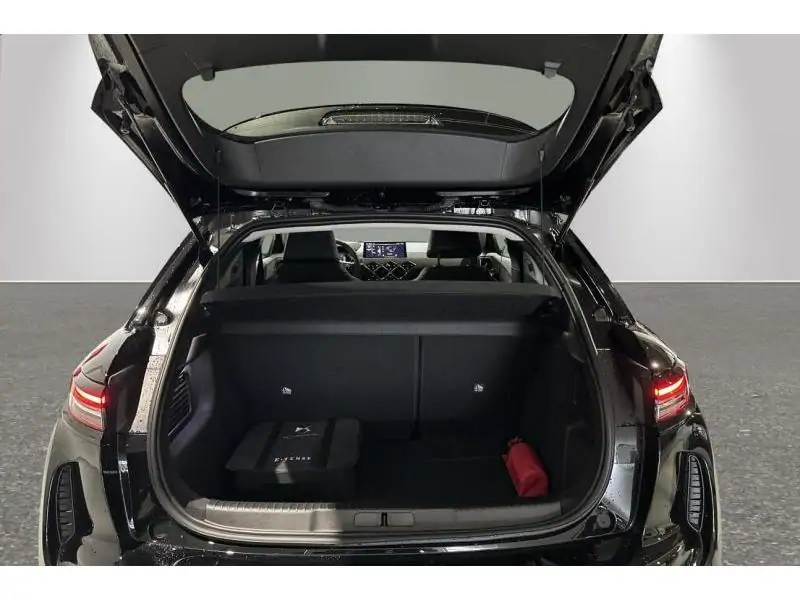 VEHICLE__CONDITION_SERVICE DS Automobiles DS 3 PERFORMANCE LINE E-TENSE BLACK 19