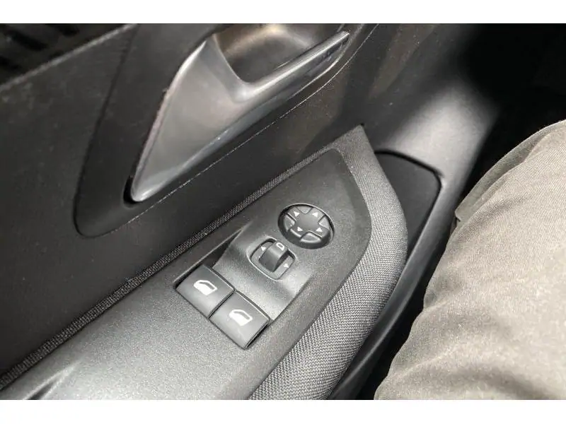 Occasion Peugeot 208 Active WHITE 17