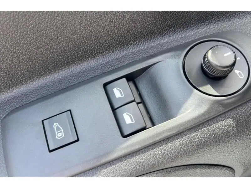 VEHICLE__CONDITION_SERVICE Opel Combo CARGO L1H1 LIGHT GREY 17