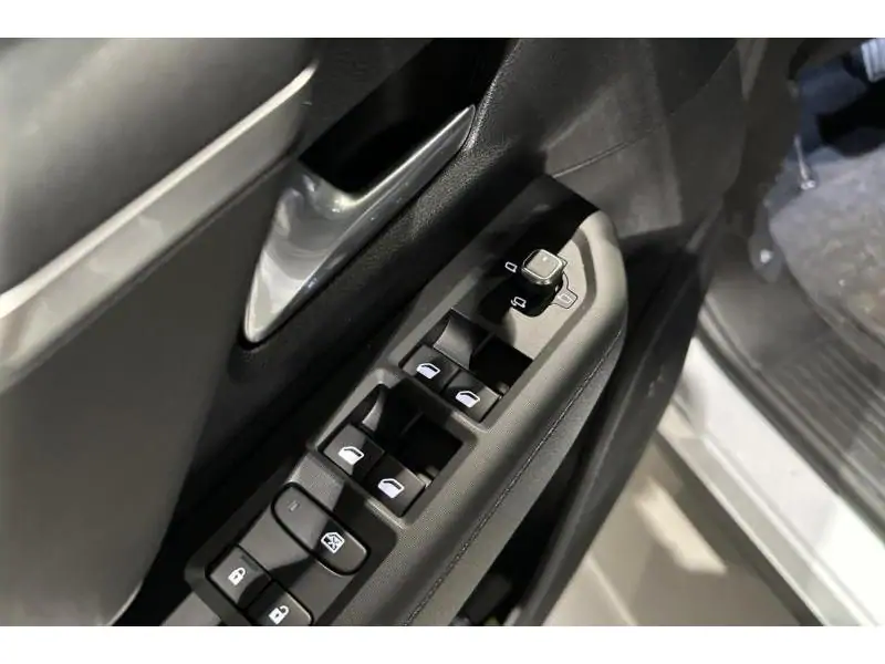 VEHICLE__CONDITION_SERVICE Jeep Compass Compass Elektrisch-First Edition 213pk WHITE 17
