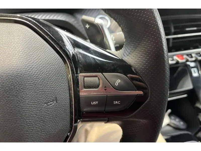 Occasion Peugeot 2008 gt WHITE 23