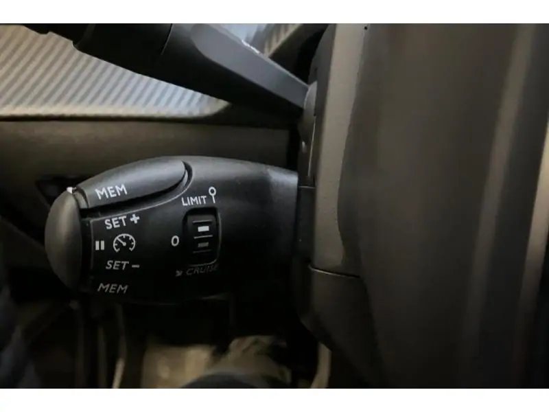 Occasion Peugeot 2008 Allure WHITE 24