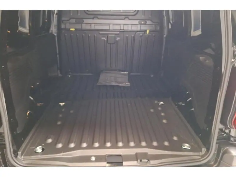 VEHICLE__CONDITION_SERVICE Peugeot Partner Standard Light 1.2 Turbo 110 M BLACK 19