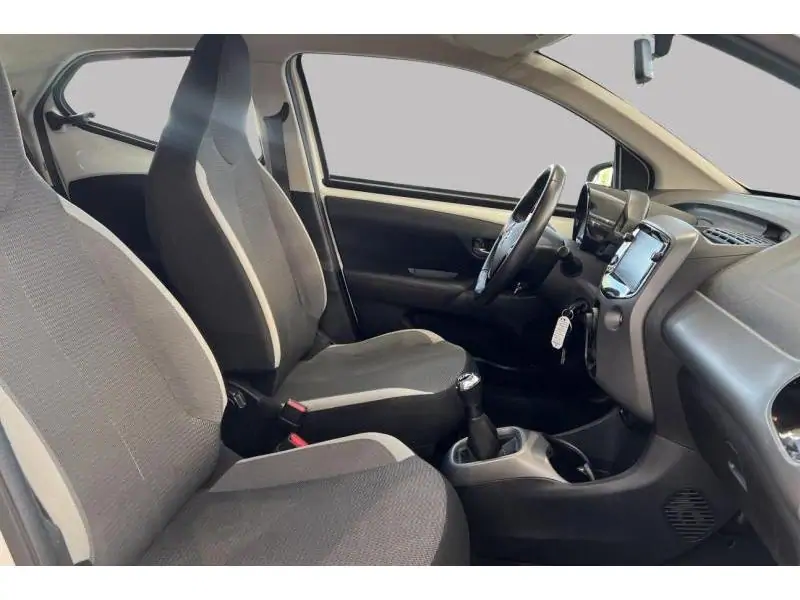 Occasion Toyota Aygo Berline MANUAL WHITE 8