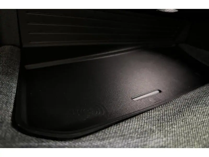 VEHICLE__CONDITION_SERVICE Peugeot 3008 GT EXCLUSIVE 4WD BLACK 31