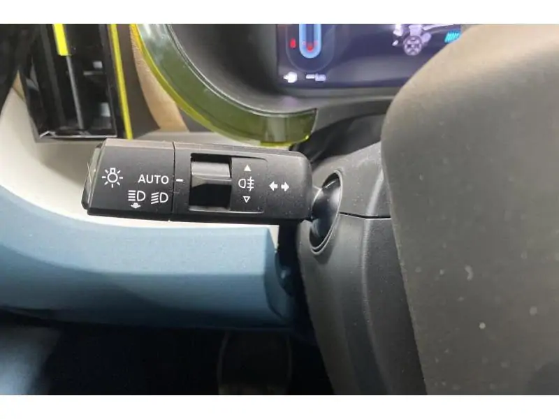 VEHICLE__CONDITION_SERVICE Fiat GRANDE PANDA La Prima YELLOW 23