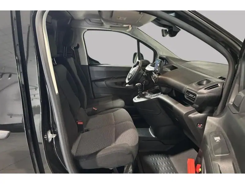 VEHICLE__CONDITION_SERVICE Peugeot Partner Standard Light 1.2 Turbo 110 Man.6 BLACK 8
