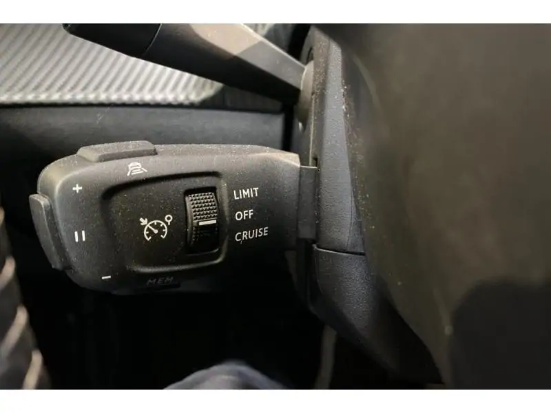 Occasion Peugeot 208 Allure GREY 24