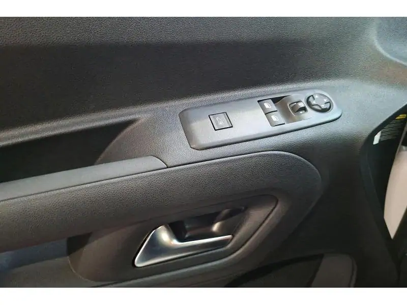 Démo Citroen Berlingo M Diesel 130ch Automatique WHITE 17