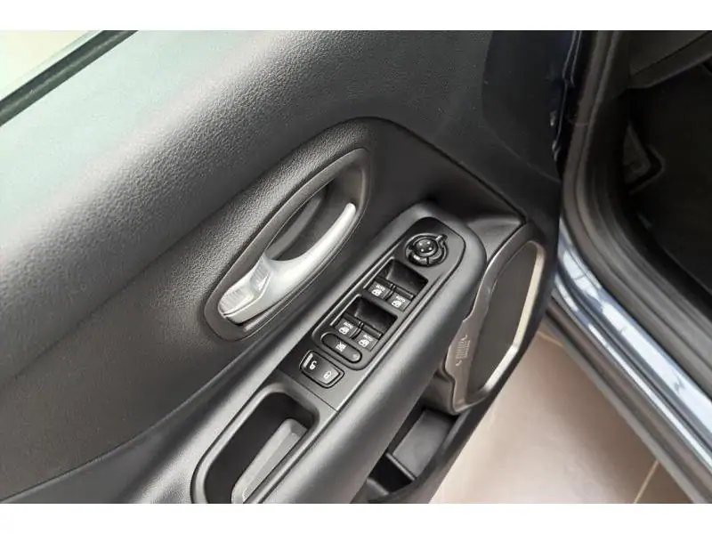Occasion Jeep Renegade NORTH STAR BLUE 17