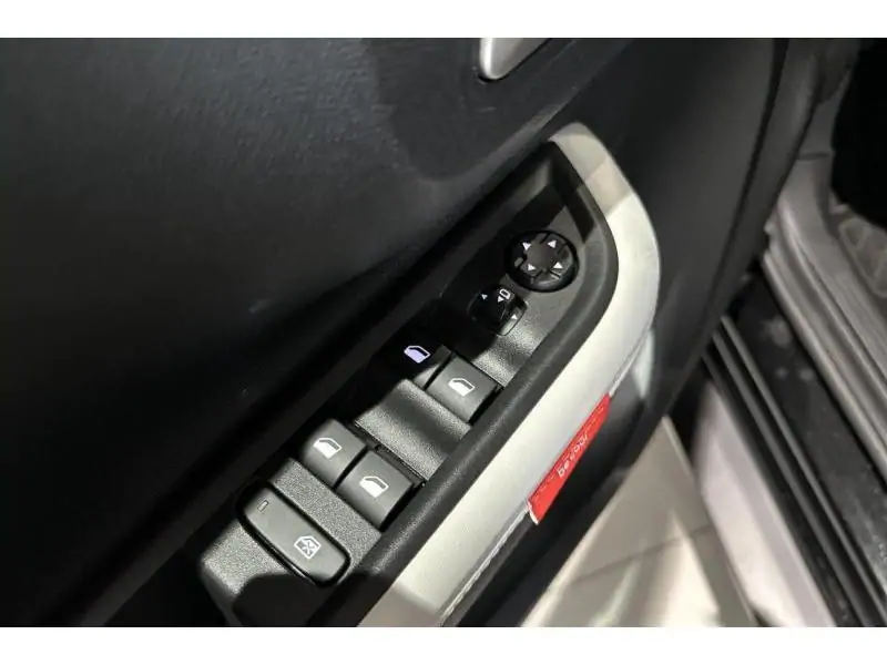 VEHICLE__CONDITION_SERVICE Citroen C3 Aircross Hybrid 145 MAX BLACK 17