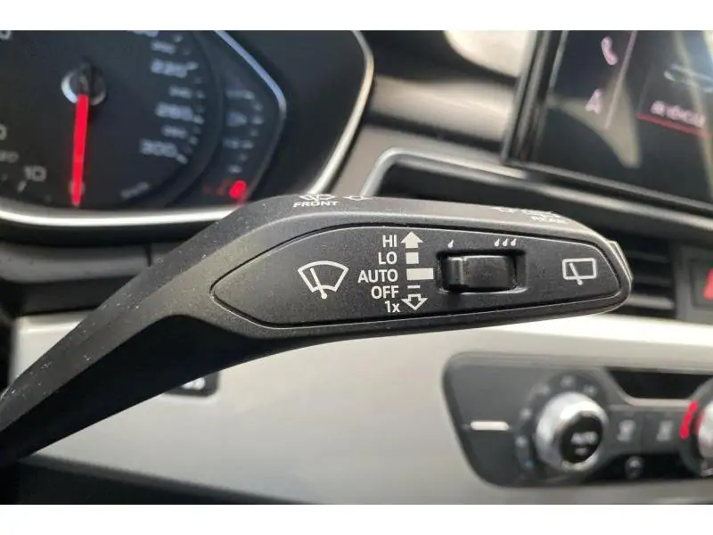 Occasion Audi A4 GPS*Attelage*Clim BLACK 31