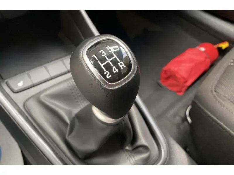 Occasion Hyundai i20 Berline MANUAL RED 16