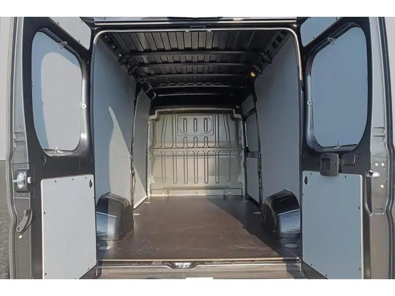 VEHICLE__CONDITION_SERVICE Peugeot Boxer 335 L3H2 180pk autom BLACK 19