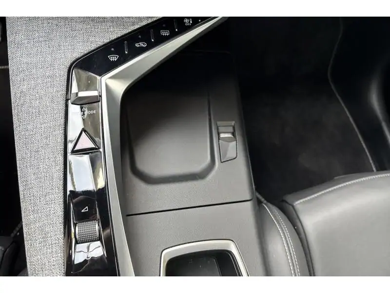 VEHICLE__CONDITION_SERVICE Peugeot 3008 GT FIRST EDITION GREY 26