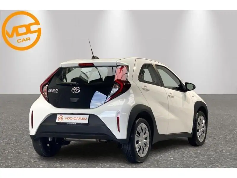 Occasion Toyota Aygo X BUSINESS EDITION WHITE 3