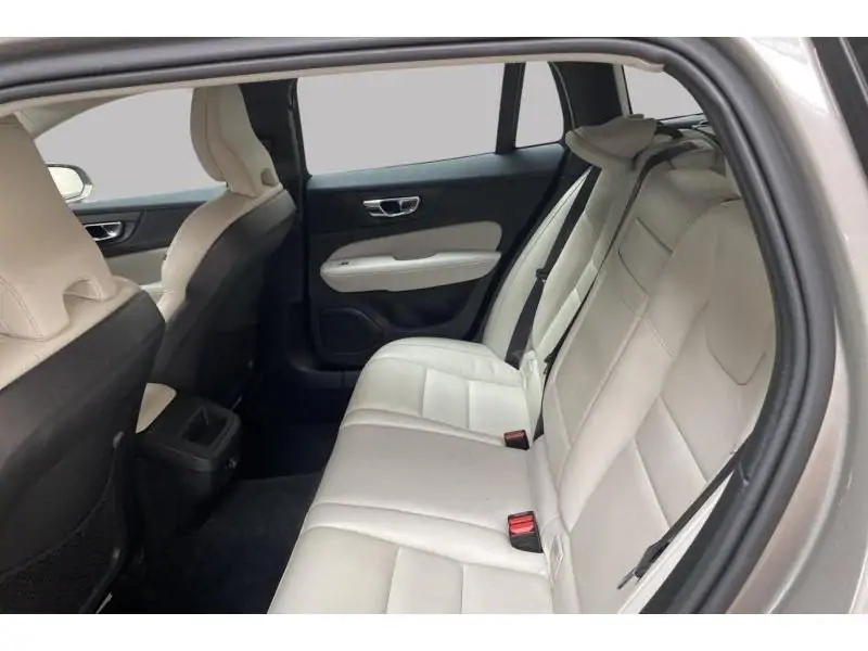 Occasion Volvo V60 D3 GEARTRONIC GREY 16