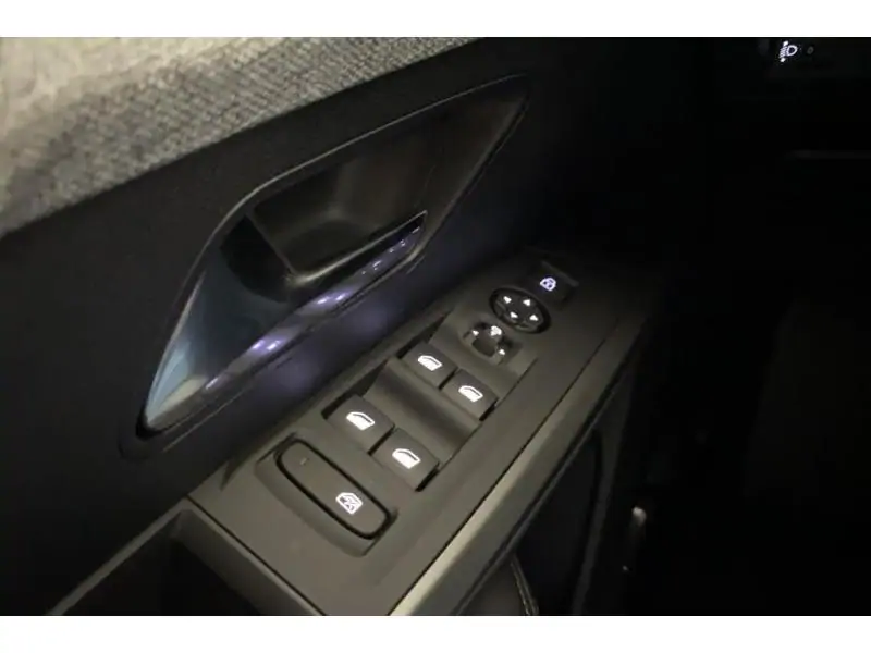VEHICLE__CONDITION_SERVICE Peugeot 5008 First Edition Allure Hybrid 13 BLUE 17