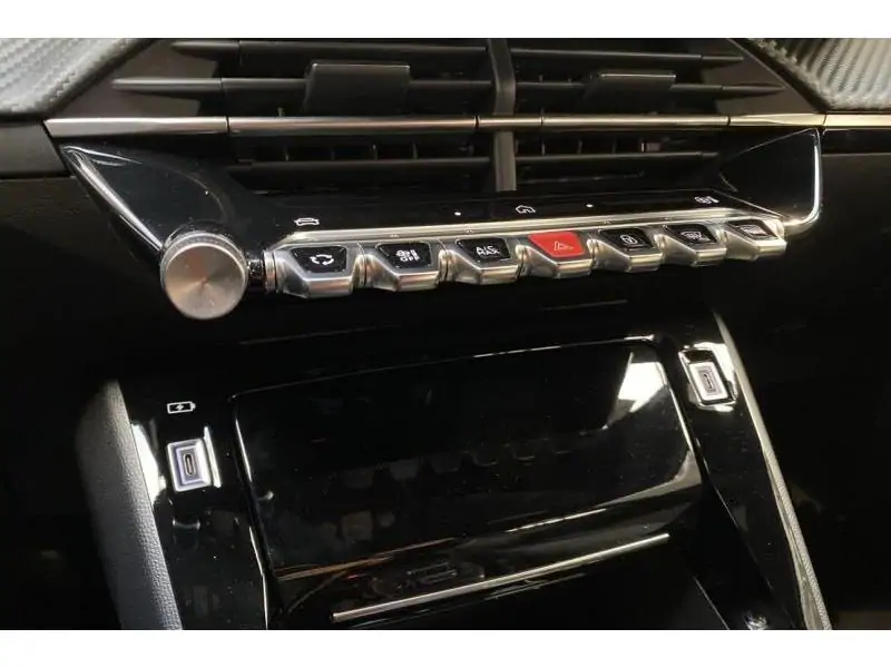 Occasion Peugeot 2008 Allure HYBRID 145 pk GREY 32