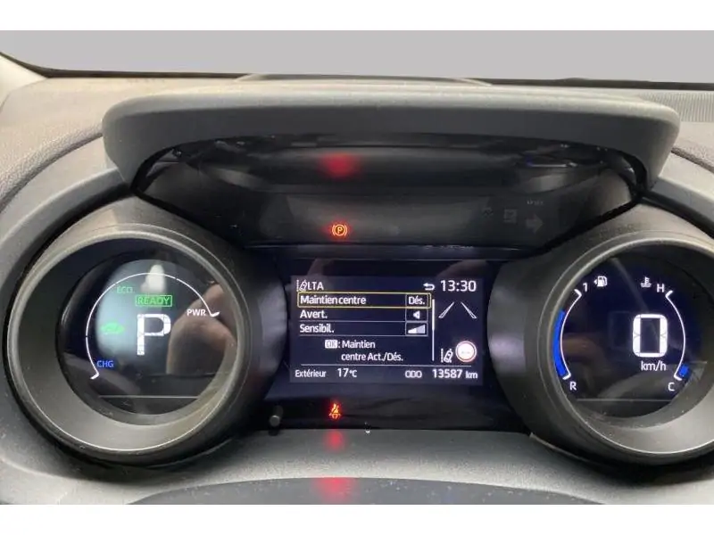 Occasion Toyota Yaris IV GREY 38